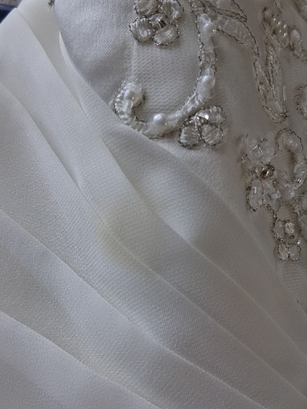 Ivory Flower Girl Dress with Beaded Detail Sz 8 - Picture 4 of 7